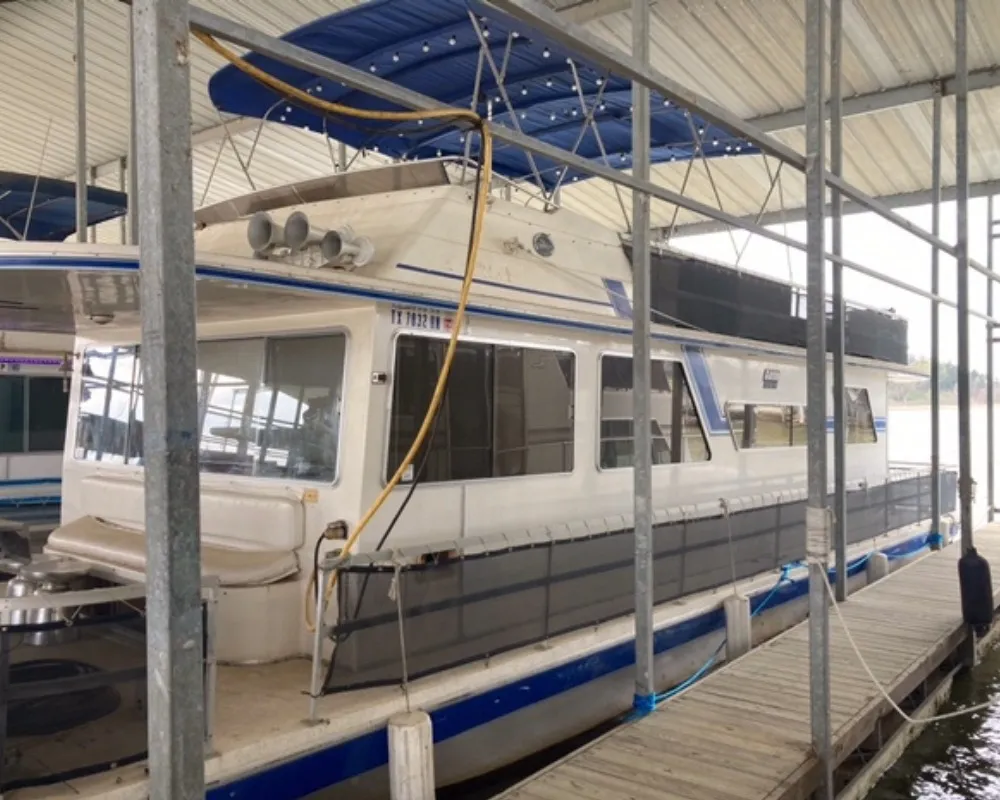 From runabouts to 85-foot houseboats